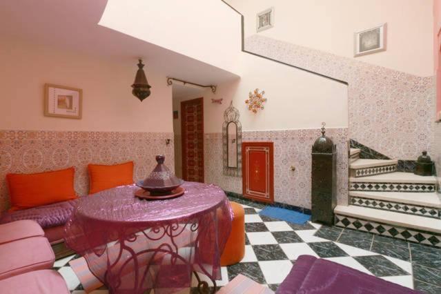 Maison Riad Traditionnel Idealement Situe A Marrakech 马拉喀什 外观 照片