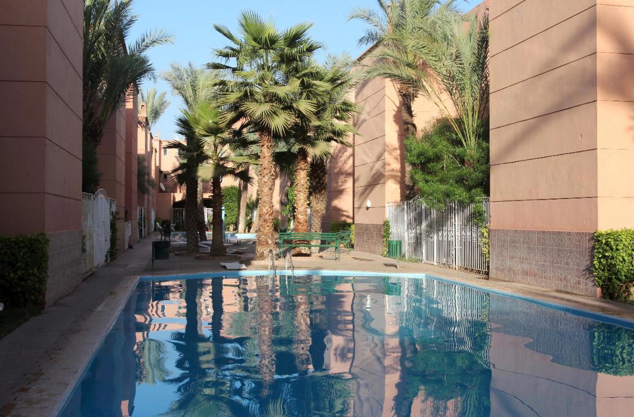 Maison Riad Traditionnel Idealement Situe A Marrakech 马拉喀什 外观 照片